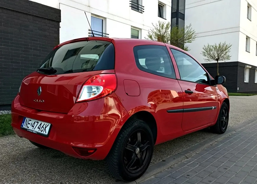 Renault Clio cena 14500 przebieg: 170000, rok produkcji 2011 z Elbląg małe 326